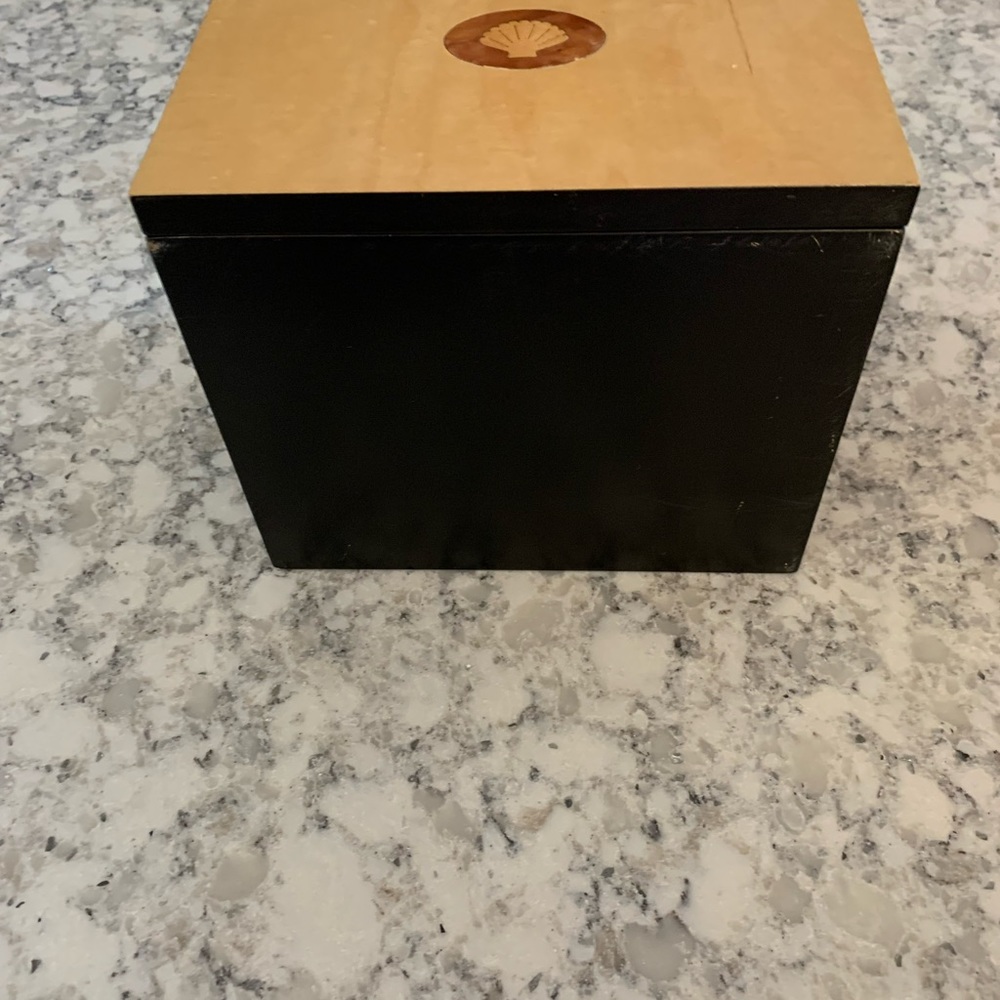 Photo storage box